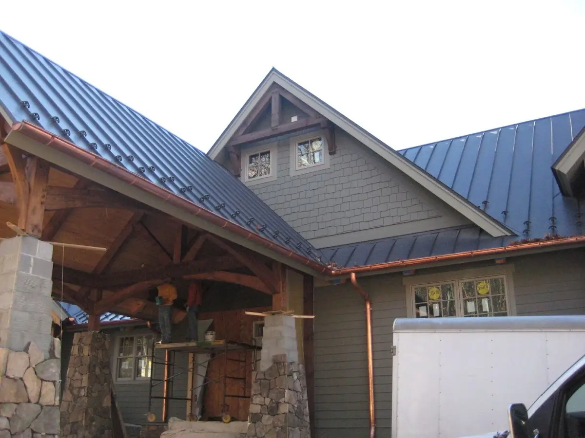 Craftsman Roofing team delivering quality roofing work in Scott Circle